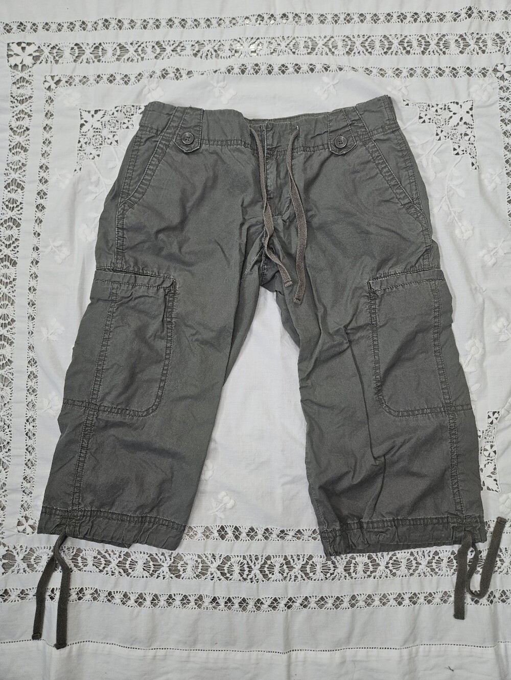 Calvin Klein Jeans Cargo Capris